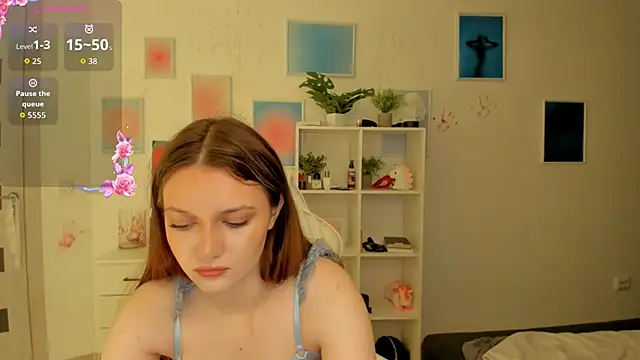 MiaVixxen online show from November 7, 2025, 5:01 am