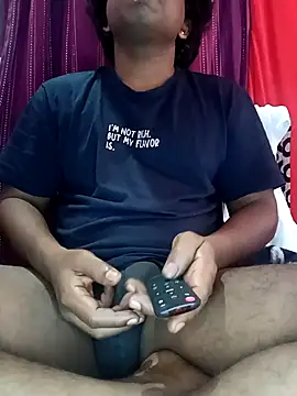 Remo0 online show from October 5, 2025, 4:03 am