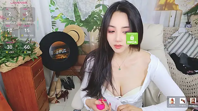 xiaotiantian-76 online show from April 7, 2026, 3:30 am