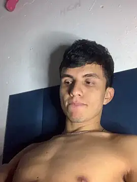 gabrielzinnnn085 online show from December 3, 2025, 8:30 pm