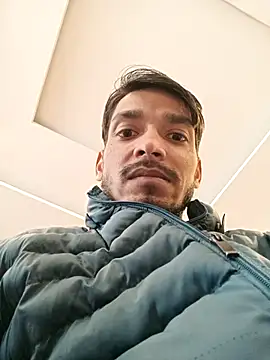 Snapshot of Tarun_0026 chatting on January 7, 2026, 10:42 am Tarun 0026 online show from January 7, 2026, 10:42 am