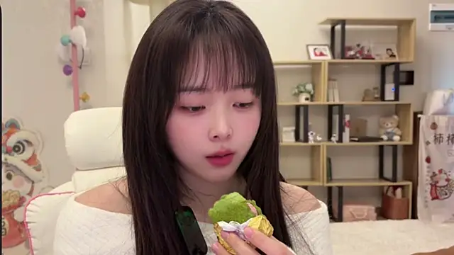 Chenjing0 online show from January 17, 2026, 4:27 am