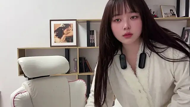 Snapshot of Chenjing0 chatting on March 16, 2026, 12:09 pm Chenjing0 online show from March 16, 2026, 12:09 pm