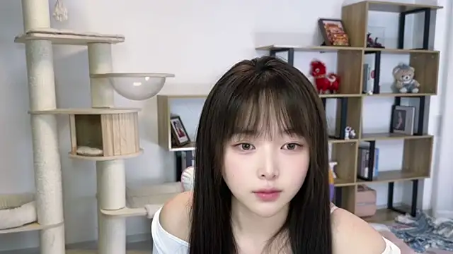 Snapshot of Chenjing0 chatting on April 23, 2026, 2:40 pm Chenjing0 online show from April 23, 2026, 2:40 pm