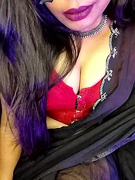Snapshot of Hot__sallie chatting on April 23, 2026, 7:37 am Hot sallie online show from April 23, 2026, 7:37 am