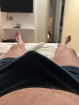 calypsohot online show from May 19, 2026, 11:56 pm