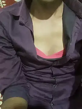 Abony femboy online show from November 29, 2025, 12:38 pm