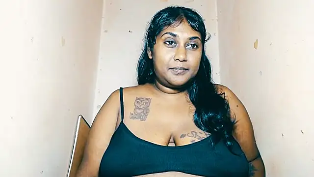 candytigress69 online show from May 26, 2026, 6:06 pm