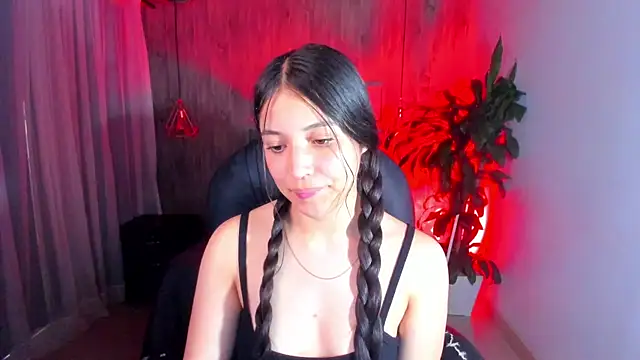 Snapshot of Brittany__18 chatting on January 13, 2025, 6:38 pm Brittany 18 online show from January 13, 2025, 6:38 pm