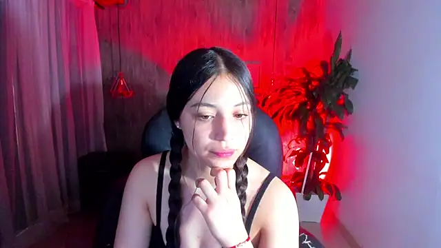 Snapshot of Brittany__18 chatting on January 13, 2025, 3:36 pm Brittany 18 online show from January 13, 2025, 3:36 pm