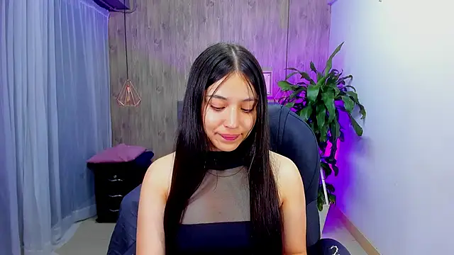 Snapshot of Brittany__18 chatting on January 18, 2025, 10:39 pm Brittany 18 online show from January 18, 2025, 10:39 pm