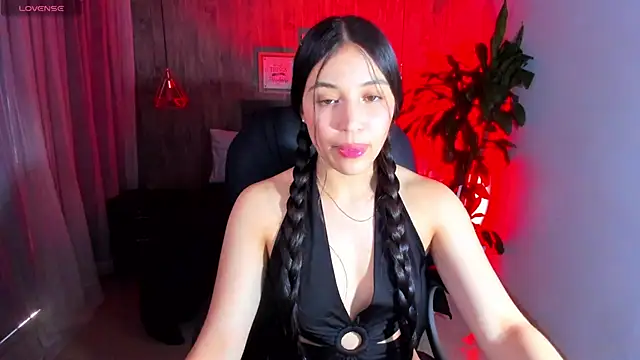 Snapshot of Brittany__18 chatting on January 8, 2025, 7:34 pm Brittany 18 online show from January 8, 2025, 7:34 pm