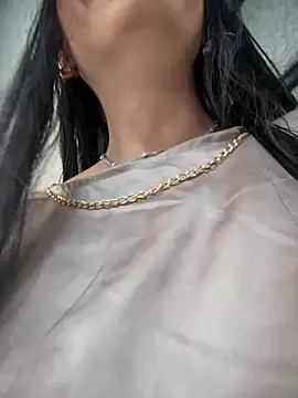 BELLA--26 online show from September 11, 2025, 1:44 pm