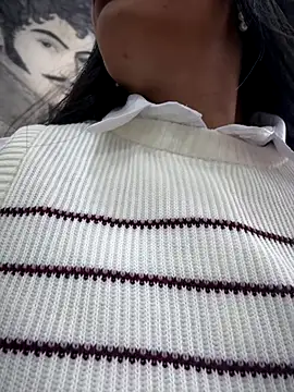 BELLA--26 online show from December 2, 2025, 1:57 pm