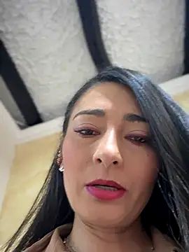 BELLA--26 online show from September 19, 2025, 1:59 pm