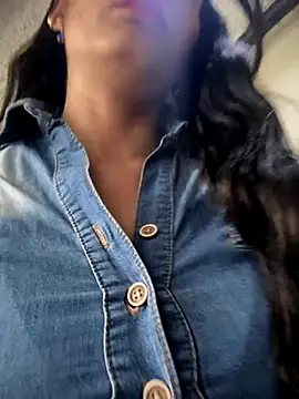 BELLA--26 online show from September 10, 2025, 1:43 pm