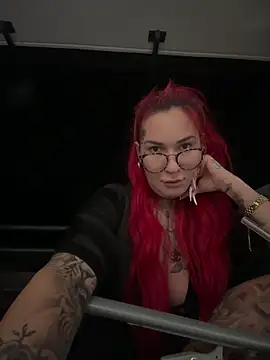 Mia-Fuchs online show from September 22, 2025, 2:17 am