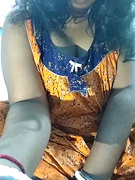 Snapshot of _MilkyBar chatting on November 28, 2025, 12:55 am MilkyBar online show from November 28, 2025, 12:55 am