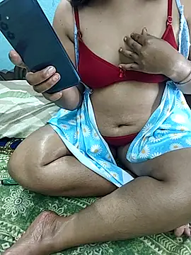 Snapshot of _MilkyBar chatting on October 26, 2025, 6:41 pm MilkyBar online show from October 26, 2025, 6:41 pm