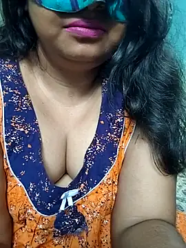  MilkyBar online show from April 21, 2026, 11:28 am