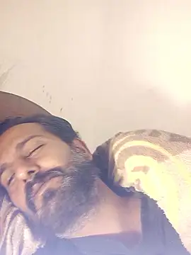 MAGNETICDADDY8 online show from January 12, 2026, 1:23 am