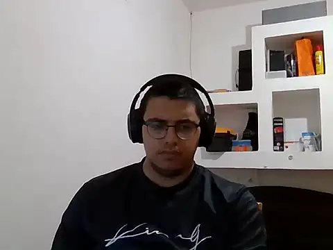 HotNatanIsraeli online show from November 2, 2025, 7:41 pm