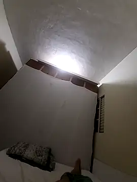 manterei2 online show from March 16, 2025, 7:15 am