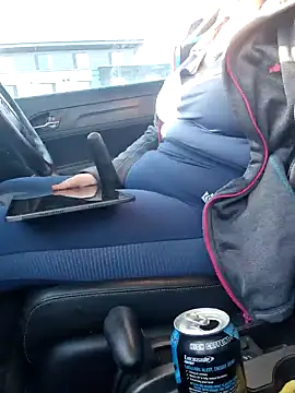 Snapshot of JinjaJess chatting on February 5, 2025, 11:12 am JinjaJess online show from February 5, 2025, 11:12 am