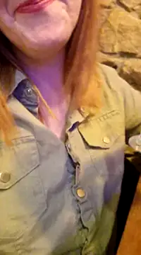 Snapshot of JinjaJess chatting on February 16, 2025, 1:27 pm JinjaJess online show from February 16, 2025, 1:27 pm