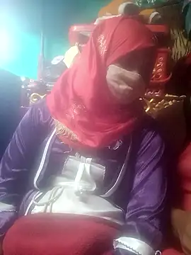 Snapshot of YourHotRandi chatting on January 10, 2026, 4:57 pm YourHotRandi online show from January 10, 2026, 4:57 pm