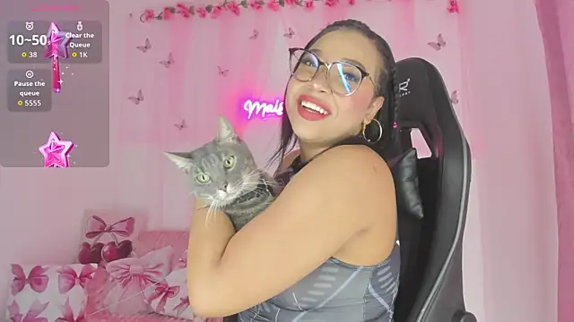 Snapshot of maison_sofia1 chatting on May 3, 2026, 4:50 am maison sofia1 online show from May 3, 2026, 4:50 am