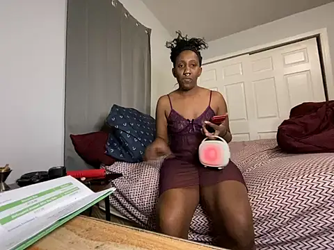 Snapshot of Yoshibaby2670 chatting on February 28, 2025, 12:32 am Yoshibaby2670 online show from February 28, 2025, 12:32 am