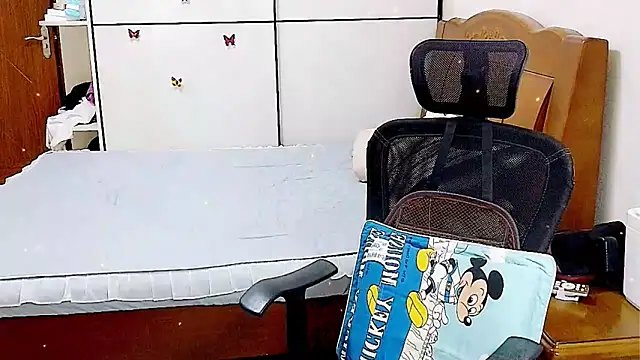 Strawberry baby online show from September 26, 2025, 6:53 am