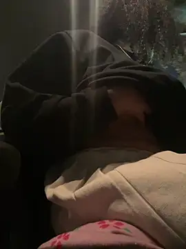 Snapshot of lunalustycumslut chatting on January 3, 2025, 11:23 pm lunalustycumslut online show from January 3, 2025, 11:23 pm