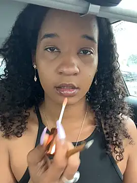 Snapshot of lunalustycumslut chatting on March 9, 2025, 4:33 pm lunalustycumslut online show from March 9, 2025, 4:33 pm