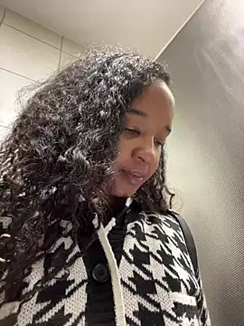 Snapshot of lunalustycumslut chatting on February 22, 2025, 12:51 pm lunalustycumslut online show from February 22, 2025, 12:51 pm