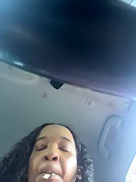 Snapshot of lunalustycumslut chatting on November 16, 2025, 9:41 pm lunalustycumslut online show from November 16, 2025, 9:41 pm