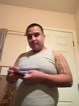 Snapshot of LA_cloudzzpnp chatting on February 12, 2026, 6:35 am LA cloudzzpnp online show from February 12, 2026, 6:35 am