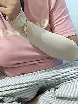 mallupriyapriya online show from April 19, 2026, 8:37 am