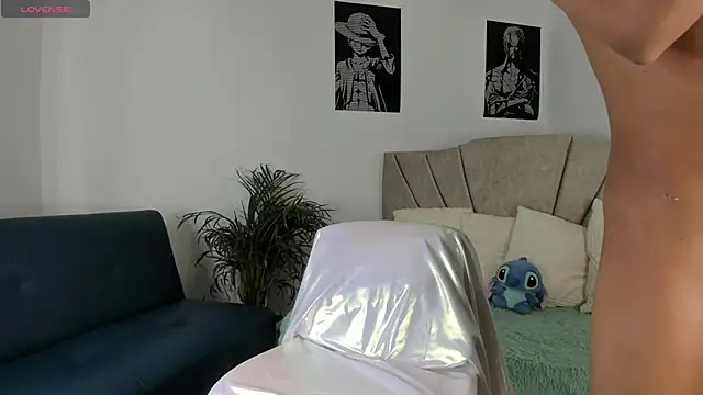 Snapshot of twinkmilk_ chatting on October 20, 2025, 8:20 pm twinkmilk online show from October 20, 2025, 8:20 pm