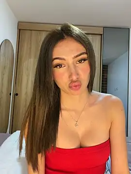 Snapshot of Maddy_Jones chatting on November 24, 2025, 4:01 am Maddy Jones online show from November 24, 2025, 4:01 am