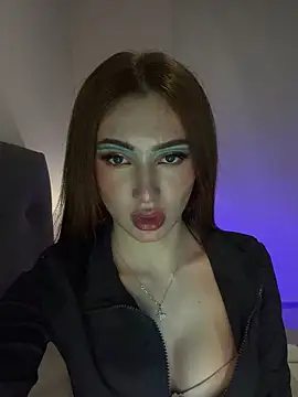 Snapshot of Maddy_Jones chatting on October 31, 2025, 3:36 am Maddy Jones online show from October 31, 2025, 3:36 am