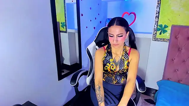 Anniee x online show from May 7, 2026, 1:03 pm