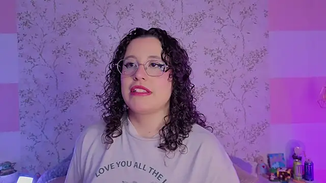 Charlotte  Miller online show from March 28, 2026, 11:33 am