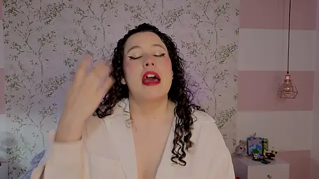 Charlotte  Miller online show from March 15, 2026, 1:07 pm