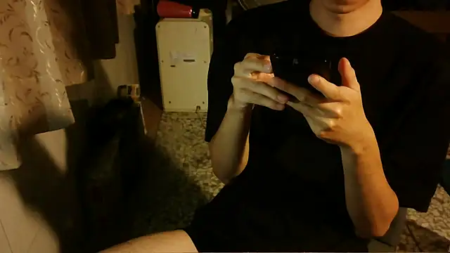 Snapshot of KYU890428 chatting on November 29, 2025, 7:03 pm KYU890428 online show from November 29, 2025, 7:03 pm