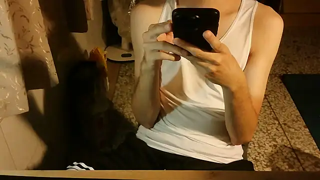 Snapshot of KYU890428 chatting on October 26, 2025, 3:23 pm KYU890428 online show from October 26, 2025, 3:23 pm