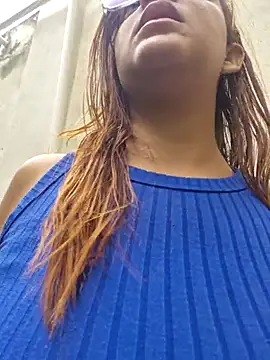 AliceRuivinha2 online show from November 12, 2025, 11:25 am