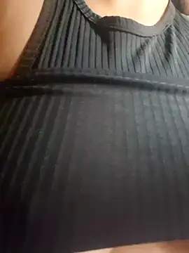 Snapshot of AliceRuivinha2 chatting on March 7, 2025, 6:33 pm AliceRuivinha2 online show from March 7, 2025, 6:33 pm