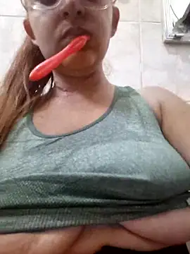 Snapshot of AliceRuivinha2 chatting on September 29, 2025, 9:16 am AliceRuivinha2 online show from September 29, 2025, 9:16 am